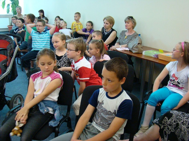 Zdjęcie w galerii na portalu naszwodzislaw.com: Wąż Prysznicowy w starej walizce wiadomości z regionu