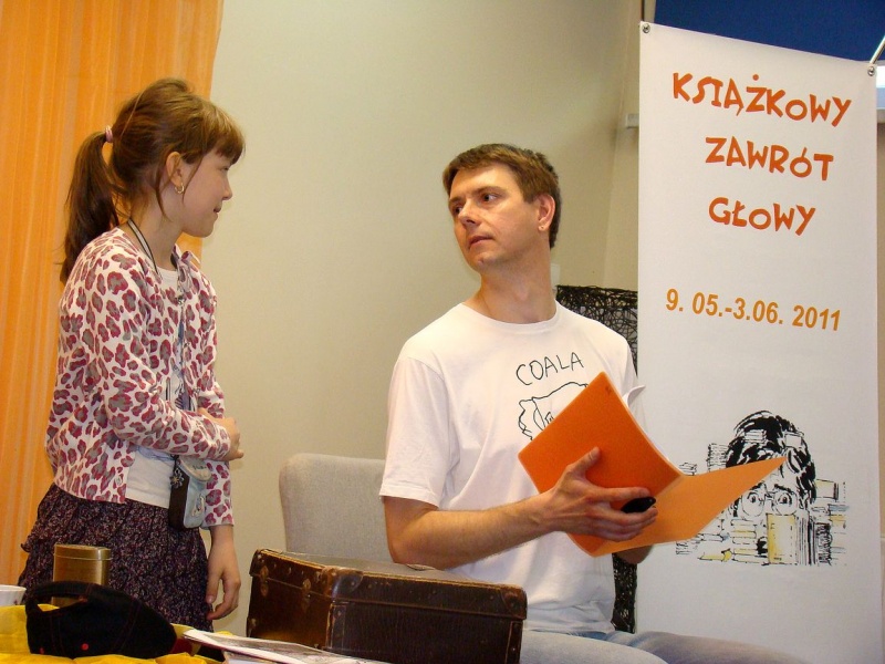 Zdjęcie w galerii na portalu naszwodzislaw.com: Wąż Prysznicowy w starej walizce wiadomości z regionu