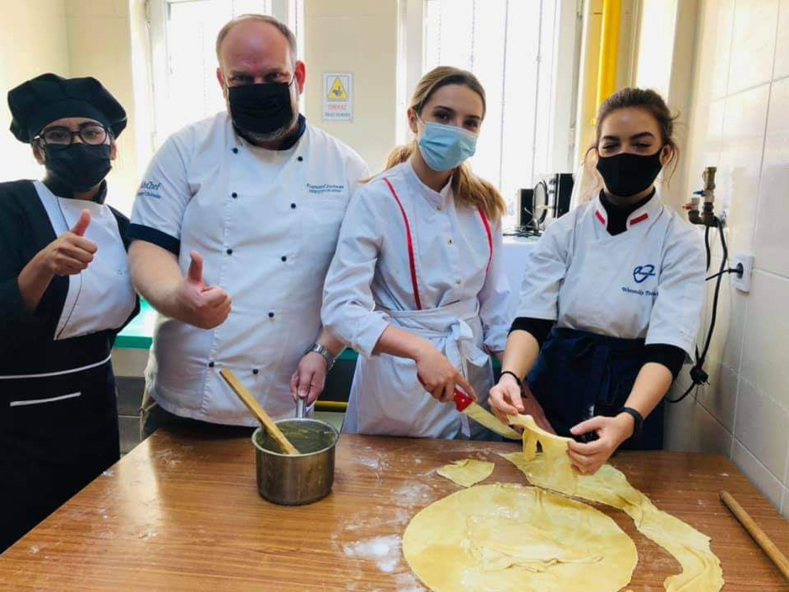 Zdjęcie w galerii na portalu naszwodzislaw.com: Tureckie smaki i przysmaki. Uczennice Ekonomika wróciły z Kayseri [FOTO] wiadomości z regionu