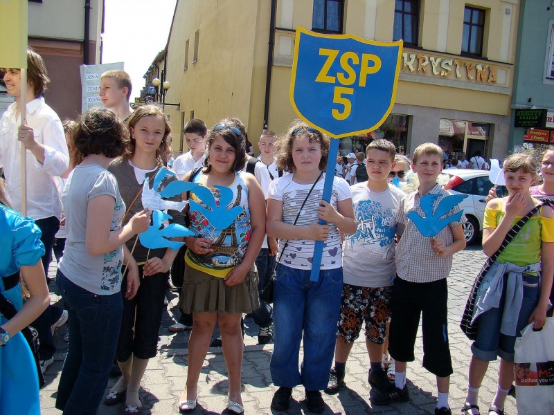 Zdjęcie w galerii na portalu naszwodzislaw.com: Dzisiaj każdy miał gołębia wiadomości z regionu