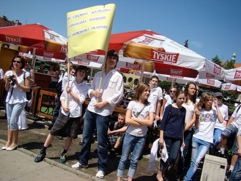 Zdjęcie w galerii na portalu naszwodzislaw.com: Dzisiaj każdy miał gołębia wiadomości z regionu