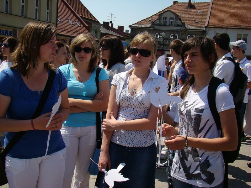 Zdjęcie w galerii na portalu naszwodzislaw.com: Dzisiaj każdy miał gołębia wiadomości z regionu