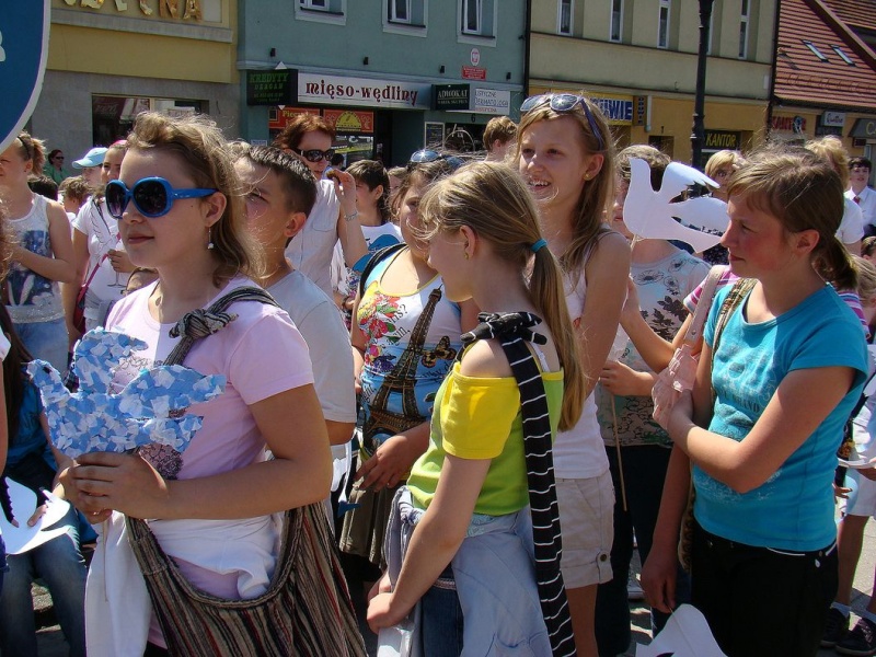 Zdjęcie w galerii na portalu naszwodzislaw.com: Dzisiaj każdy miał gołębia wiadomości z regionu