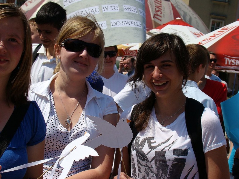 Zdjęcie w galerii na portalu naszwodzislaw.com: Dzisiaj każdy miał gołębia wiadomości z regionu