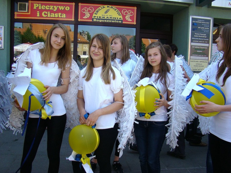 Zdjęcie w galerii na portalu naszwodzislaw.com: Dzisiaj każdy miał gołębia wiadomości z regionu