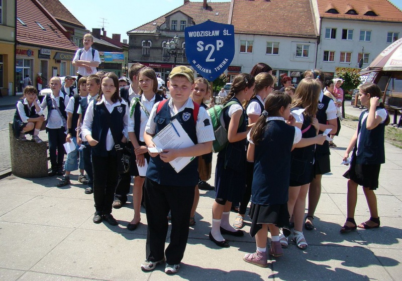 Zdjęcie w galerii na portalu naszwodzislaw.com: Dzisiaj każdy miał gołębia wiadomości z regionu