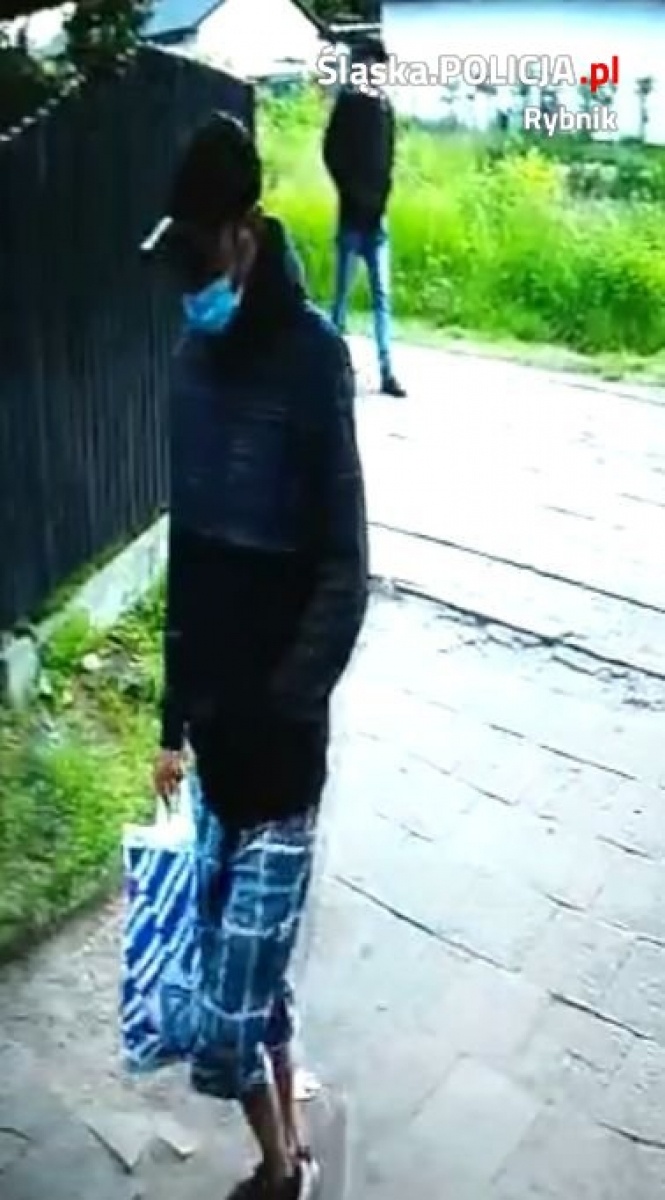 Zdjęcie w galerii na portalu naszwodzislaw.com: Rozpoznajesz tych mężczyzn? Powiadom policję! wiadomości z regionu