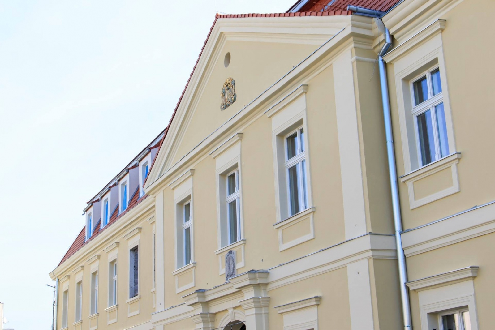 Zdjęcie w galerii na portalu naszwodzislaw.com: Pałac odzyskuje dawny blask wiadomości z regionu