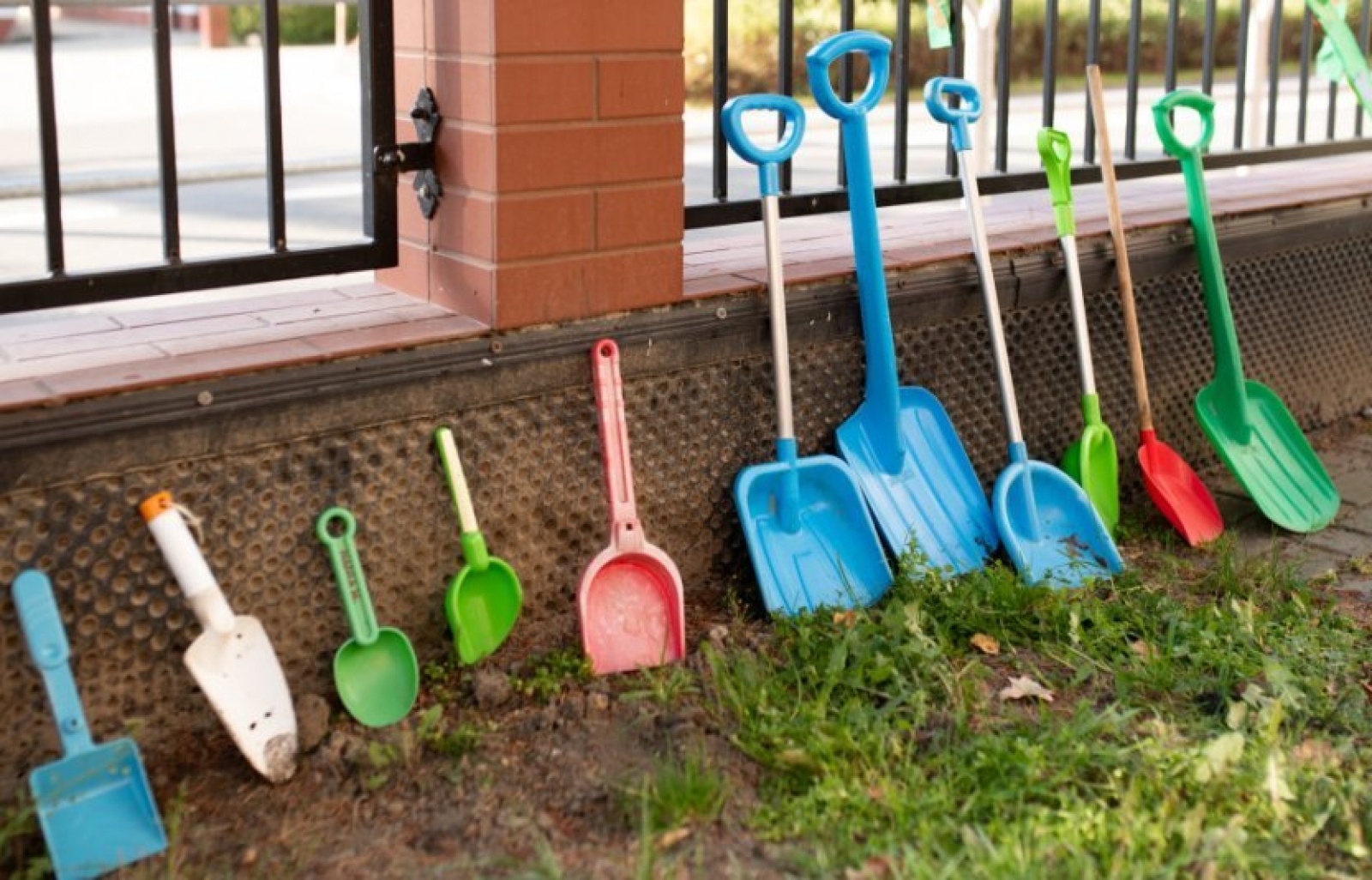 Zdjęcie w galerii na portalu naszwodzislaw.com: Październik miesiącem lasów. ZSP 5 podsumował akcję wiadomości z regionu