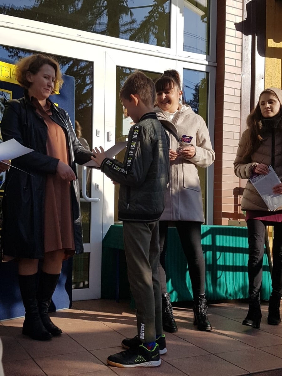 Zdjęcie w galerii na portalu naszwodzislaw.com: Październik miesiącem lasów. ZSP 5 podsumował akcję wiadomości z regionu