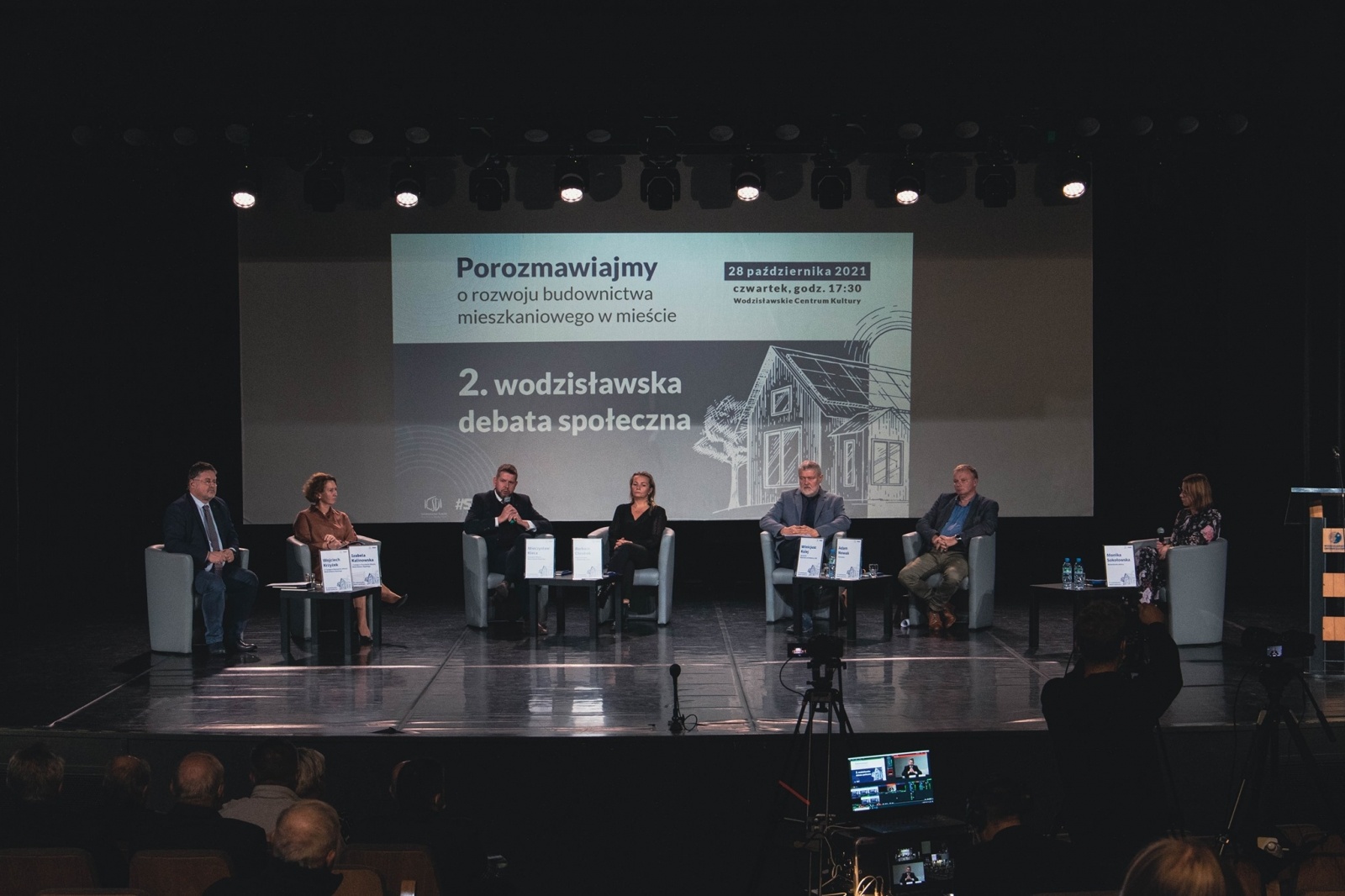 Zdjęcie w galerii na portalu naszwodzislaw.com: W WCK debatowali o rozwoju budownictwa mieszkaniowego [FOTO i WIDEO] wiadomości z regionu