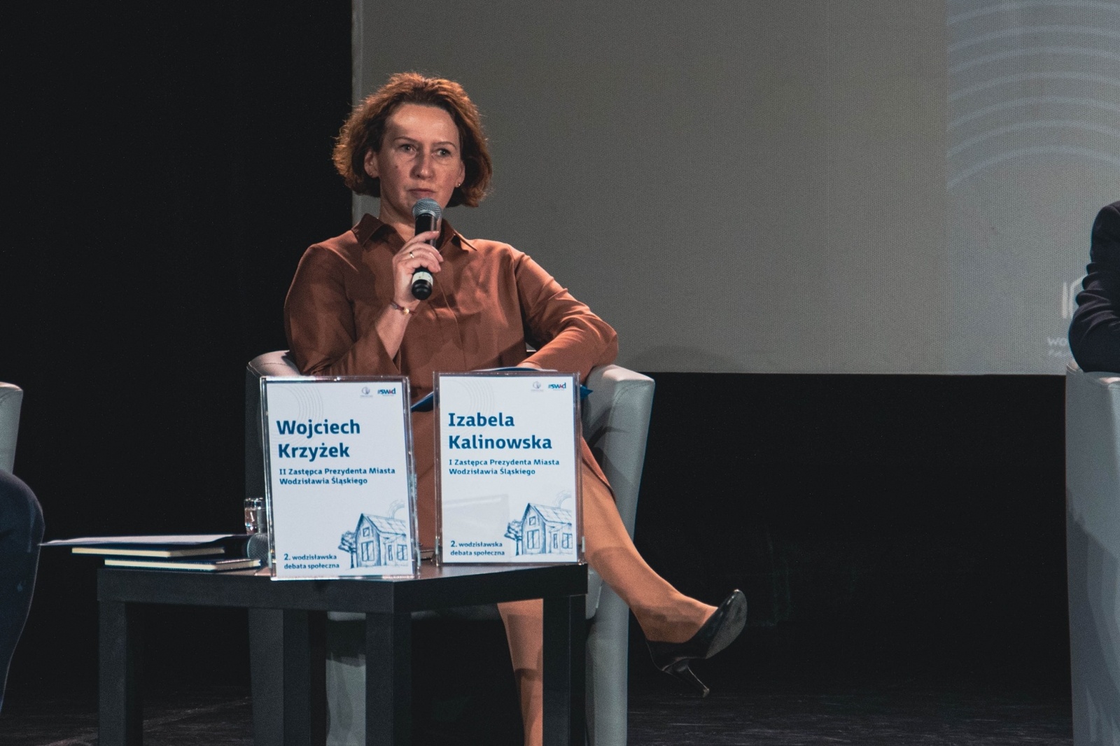 Zdjęcie w galerii na portalu naszwodzislaw.com: W WCK debatowali o rozwoju budownictwa mieszkaniowego [FOTO i WIDEO] wiadomości z regionu