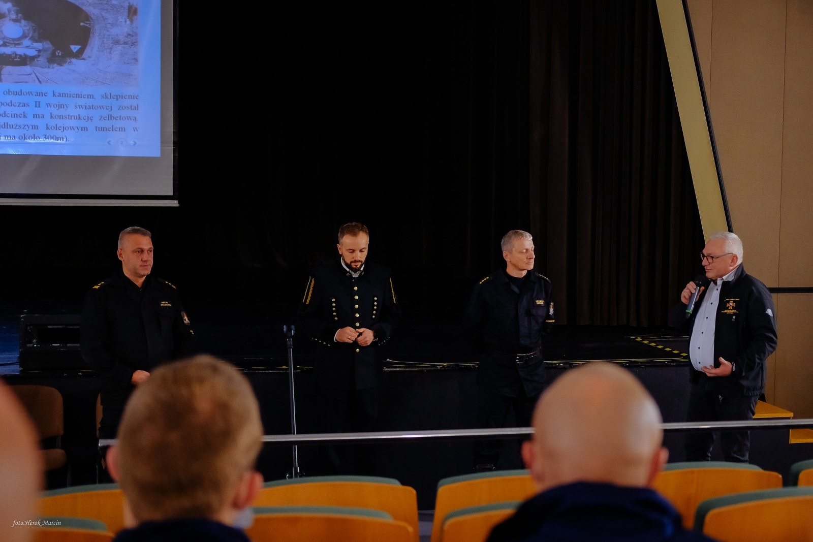 Zdjęcie w galerii na portalu naszwodzislaw.com: Strażackie ćwiczenia w rydułtowskim tunelu wiadomości z regionu