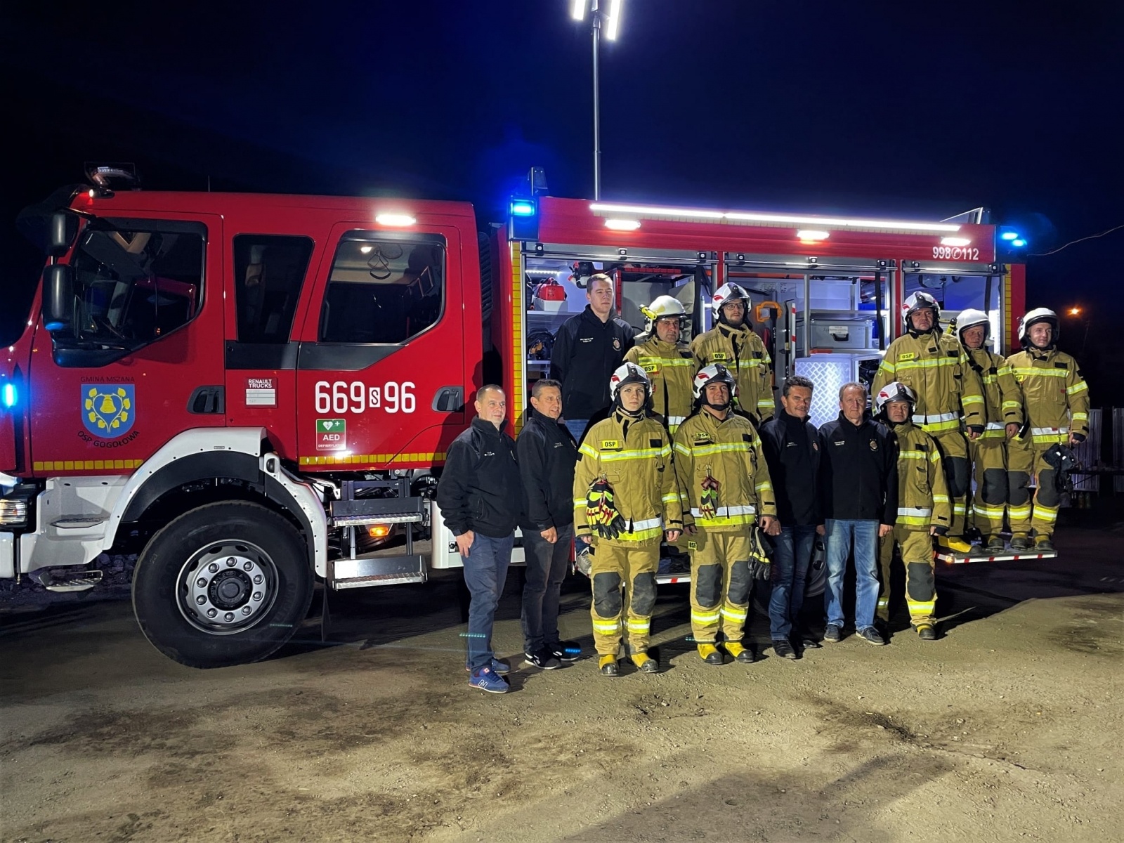 Zdjęcie w galerii na portalu naszwodzislaw.com: Do Gogołowej przyjechał nowy wóz strażacki wiadomości z regionu