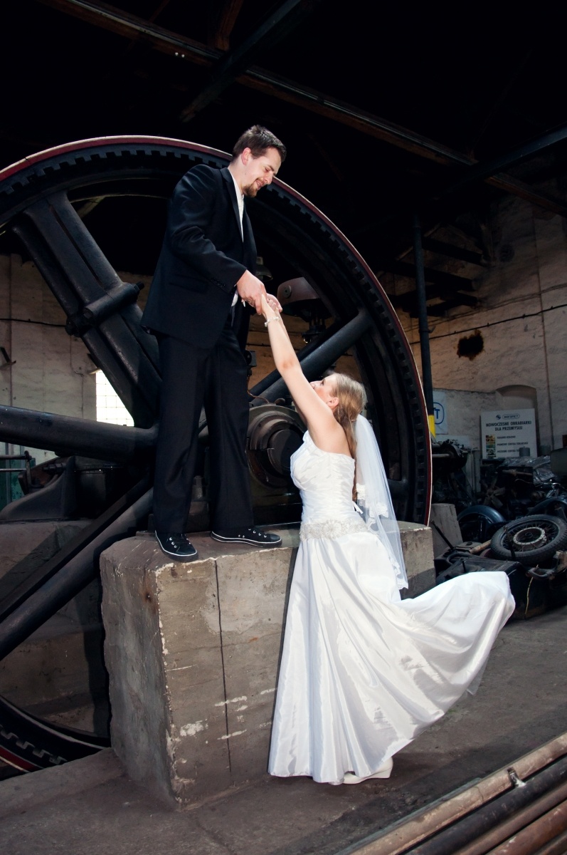 Zdjęcie w galerii na portalu naszwodzislaw.com: Przyłapany na malowaniu graffiti wiadomości z regionu