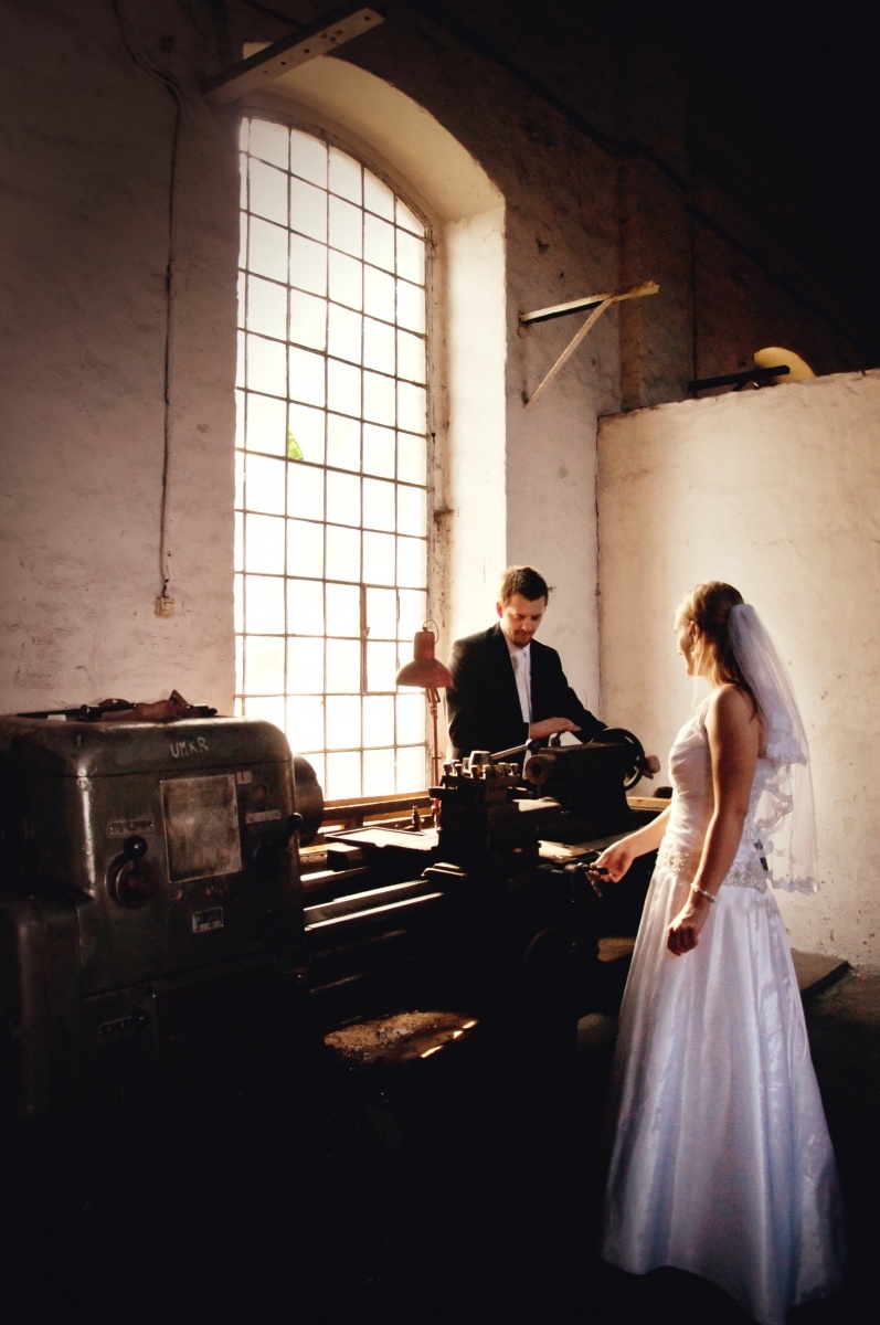 Zdjęcie w galerii na portalu naszwodzislaw.com: Przyłapany na malowaniu graffiti wiadomości z regionu