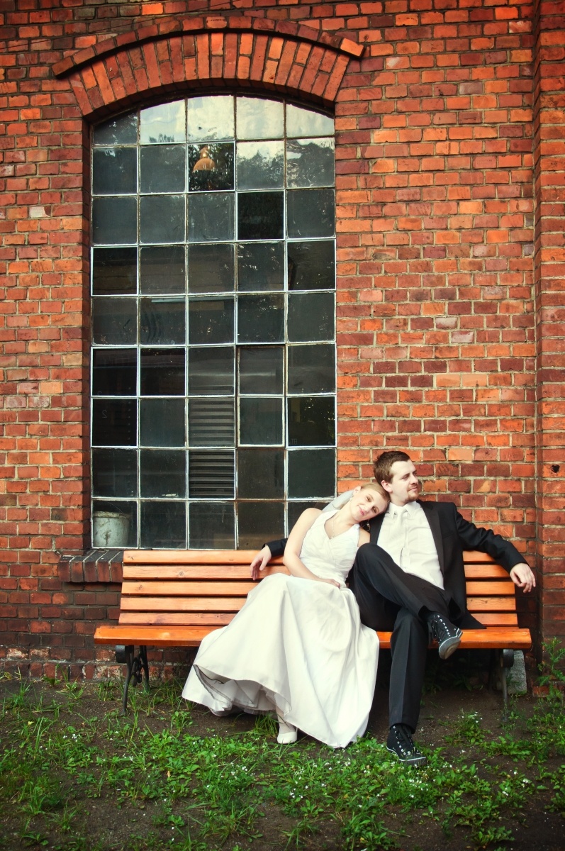 Zdjęcie w galerii na portalu naszwodzislaw.com: Przyłapany na malowaniu graffiti wiadomości z regionu