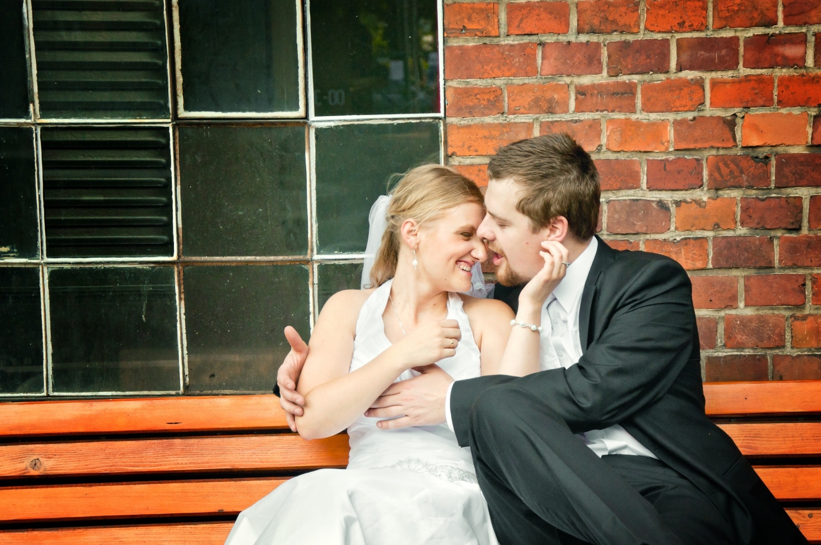 Zdjęcie w galerii na portalu naszwodzislaw.com: Przyłapany na malowaniu graffiti wiadomości z regionu