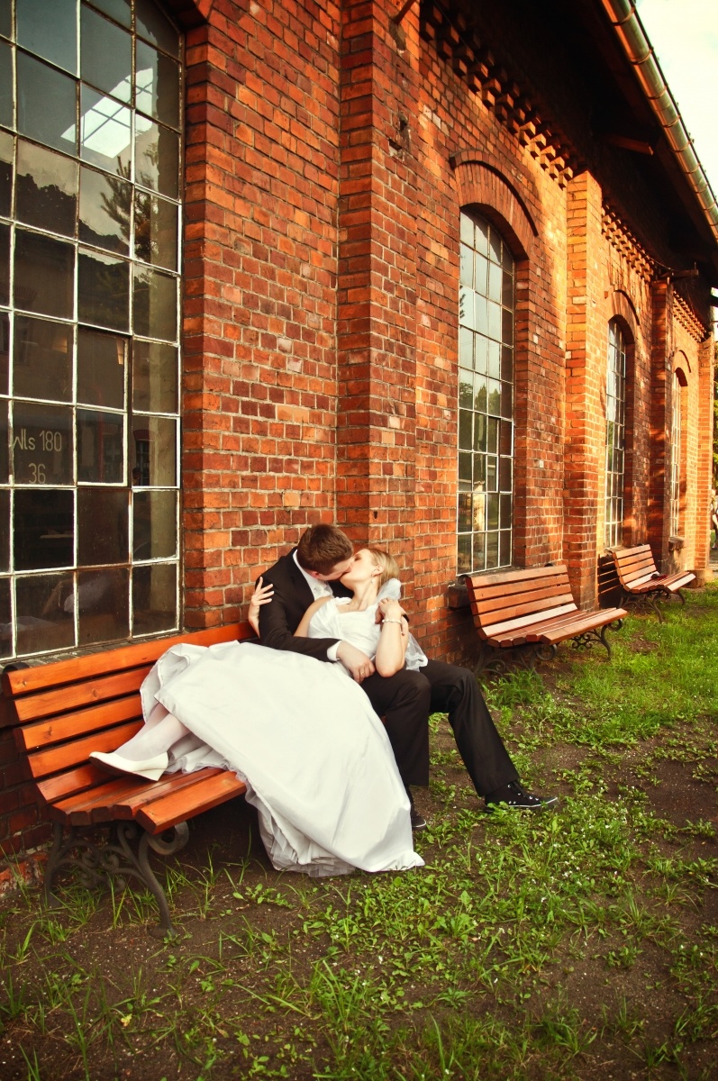 Zdjęcie w galerii na portalu naszwodzislaw.com: Przyłapany na malowaniu graffiti wiadomości z regionu