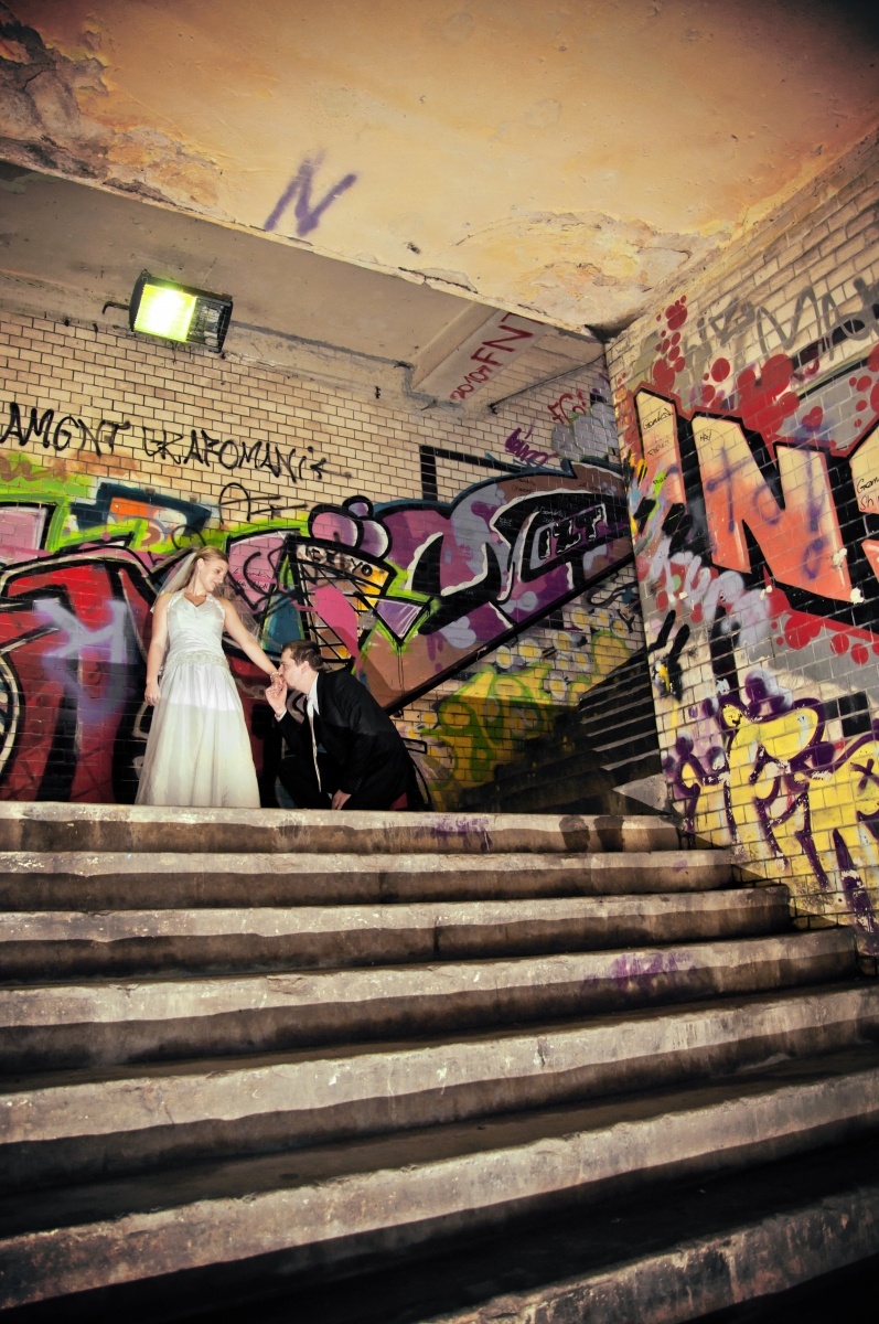 Zdjęcie w galerii na portalu naszwodzislaw.com: Przyłapany na malowaniu graffiti wiadomości z regionu