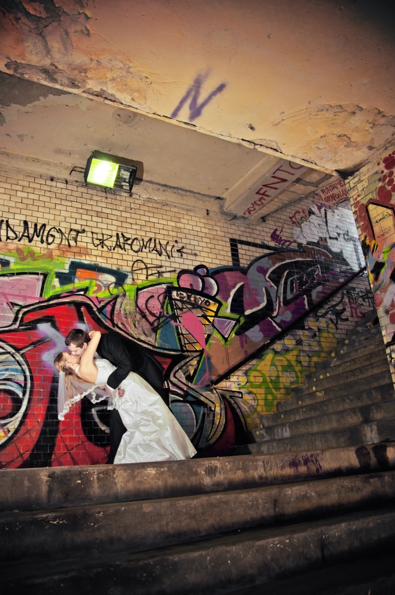 Zdjęcie w galerii na portalu naszwodzislaw.com: Przyłapany na malowaniu graffiti wiadomości z regionu