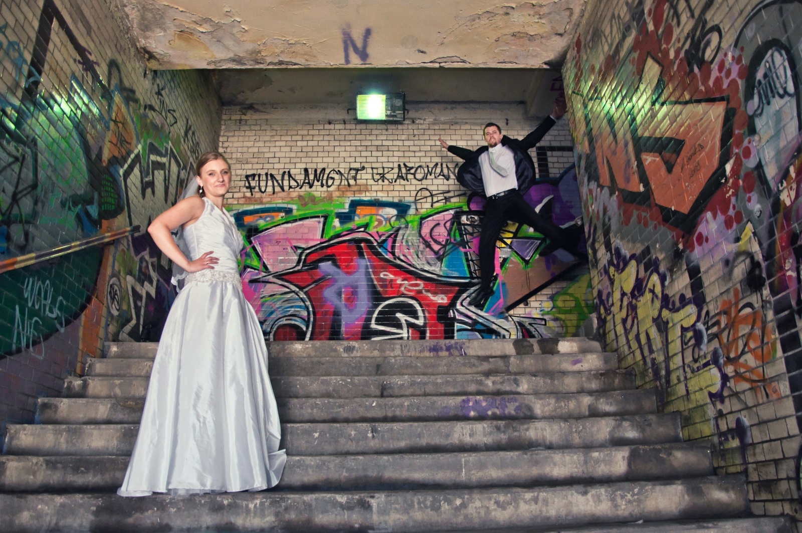 Zdjęcie w galerii na portalu naszwodzislaw.com: Przyłapany na malowaniu graffiti wiadomości z regionu