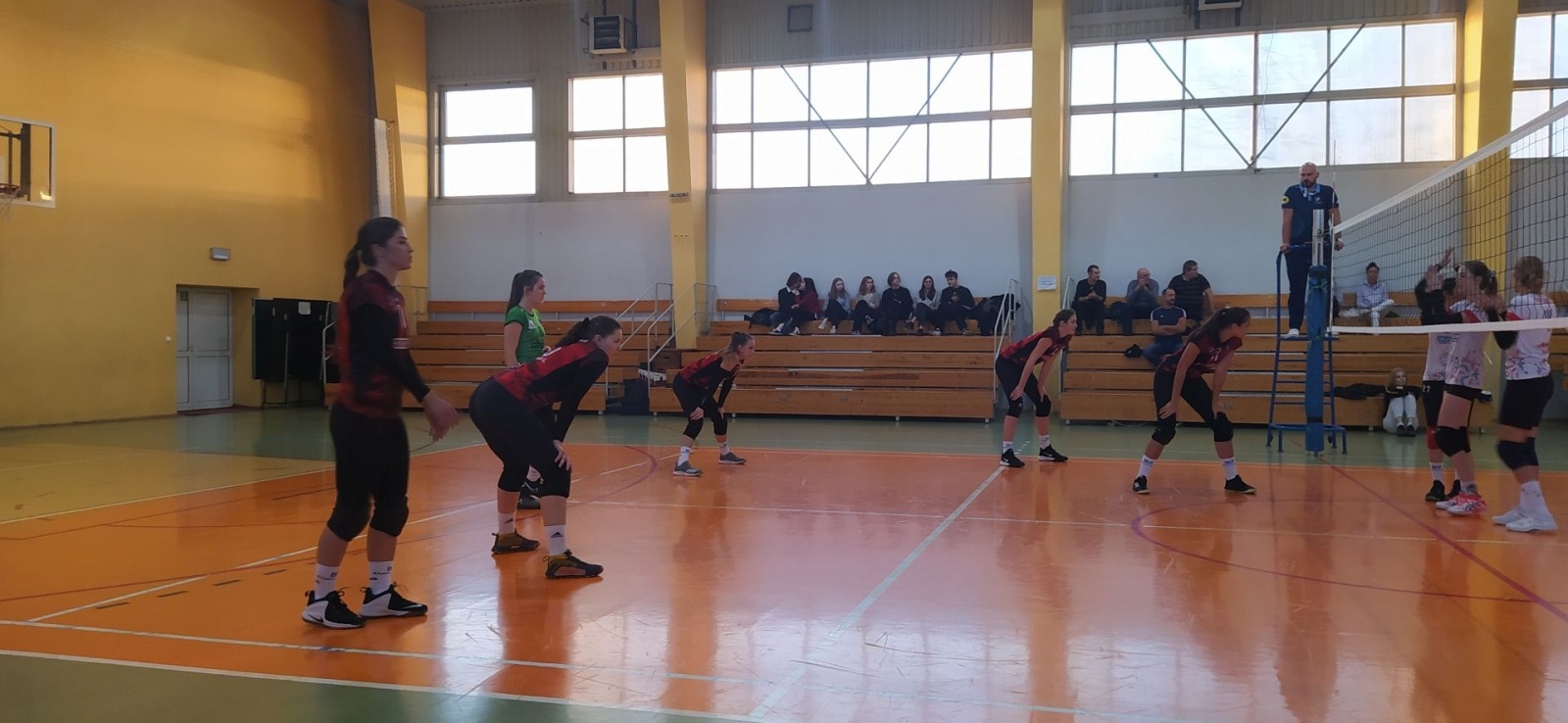 Zdjęcie w galerii na portalu naszwodzislaw.com: Siatkarki wodzisławskiej Zorzy w gazie wiadomości z regionu