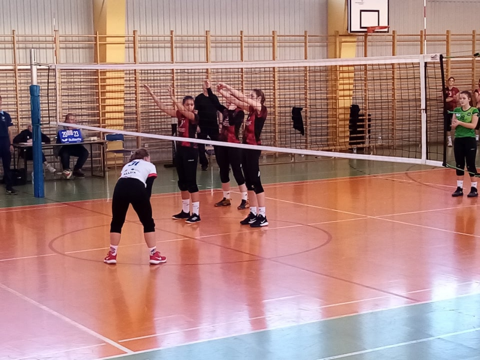 Zdjęcie w galerii na portalu naszwodzislaw.com: Siatkarki wodzisławskiej Zorzy w gazie wiadomości z regionu