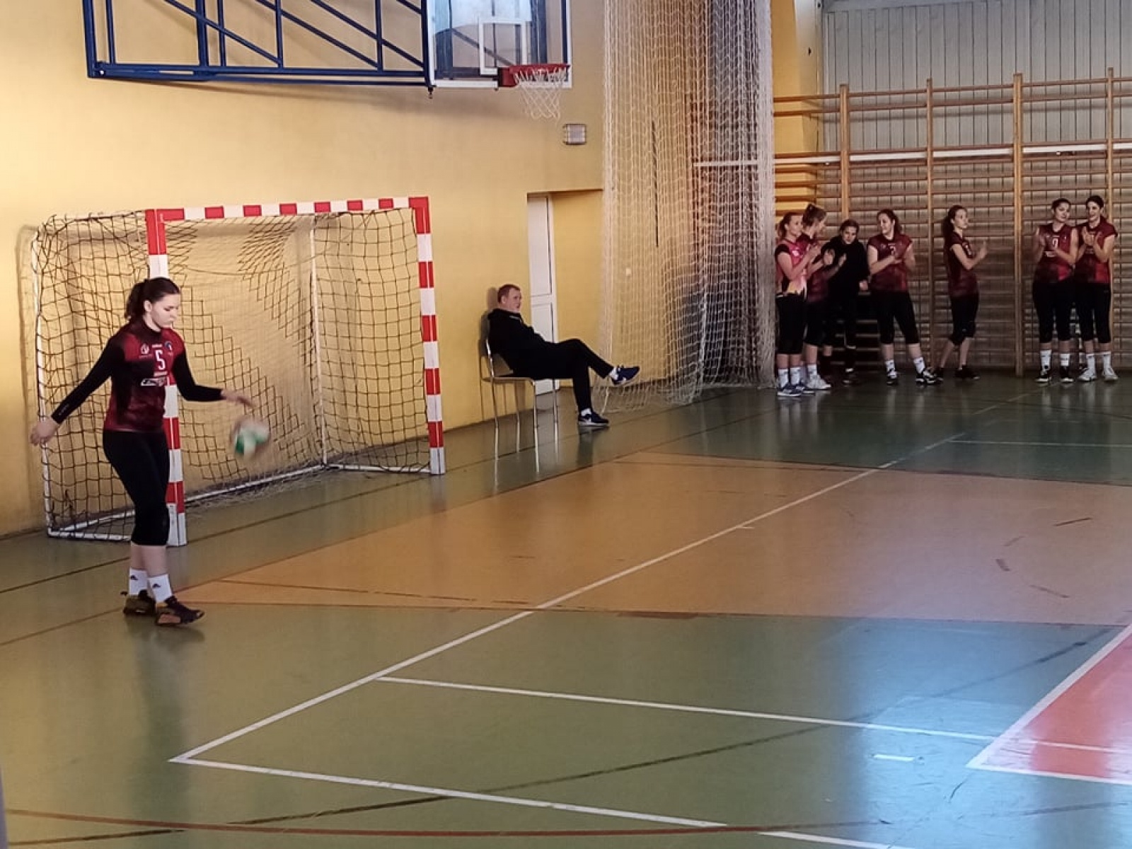 Zdjęcie w galerii na portalu naszwodzislaw.com: Siatkarki wodzisławskiej Zorzy w gazie wiadomości z regionu