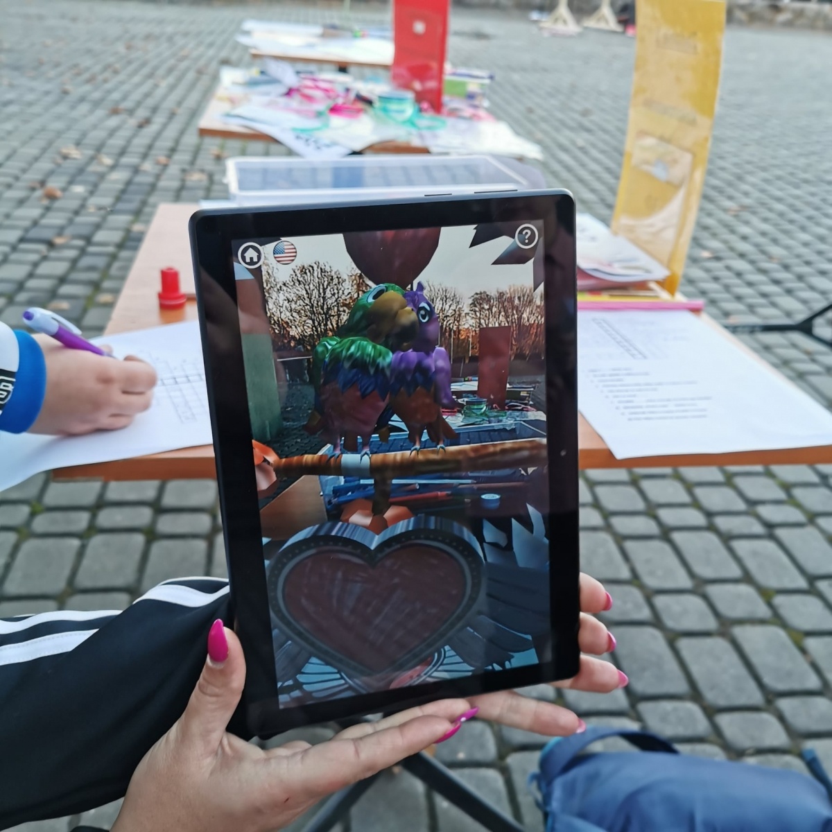 Zdjęcie w galerii na portalu naszwodzislaw.com: Alpaki i konkursy na otwarciu po remoncie biblioteki w Mszanie [FOTO] wiadomości z regionu