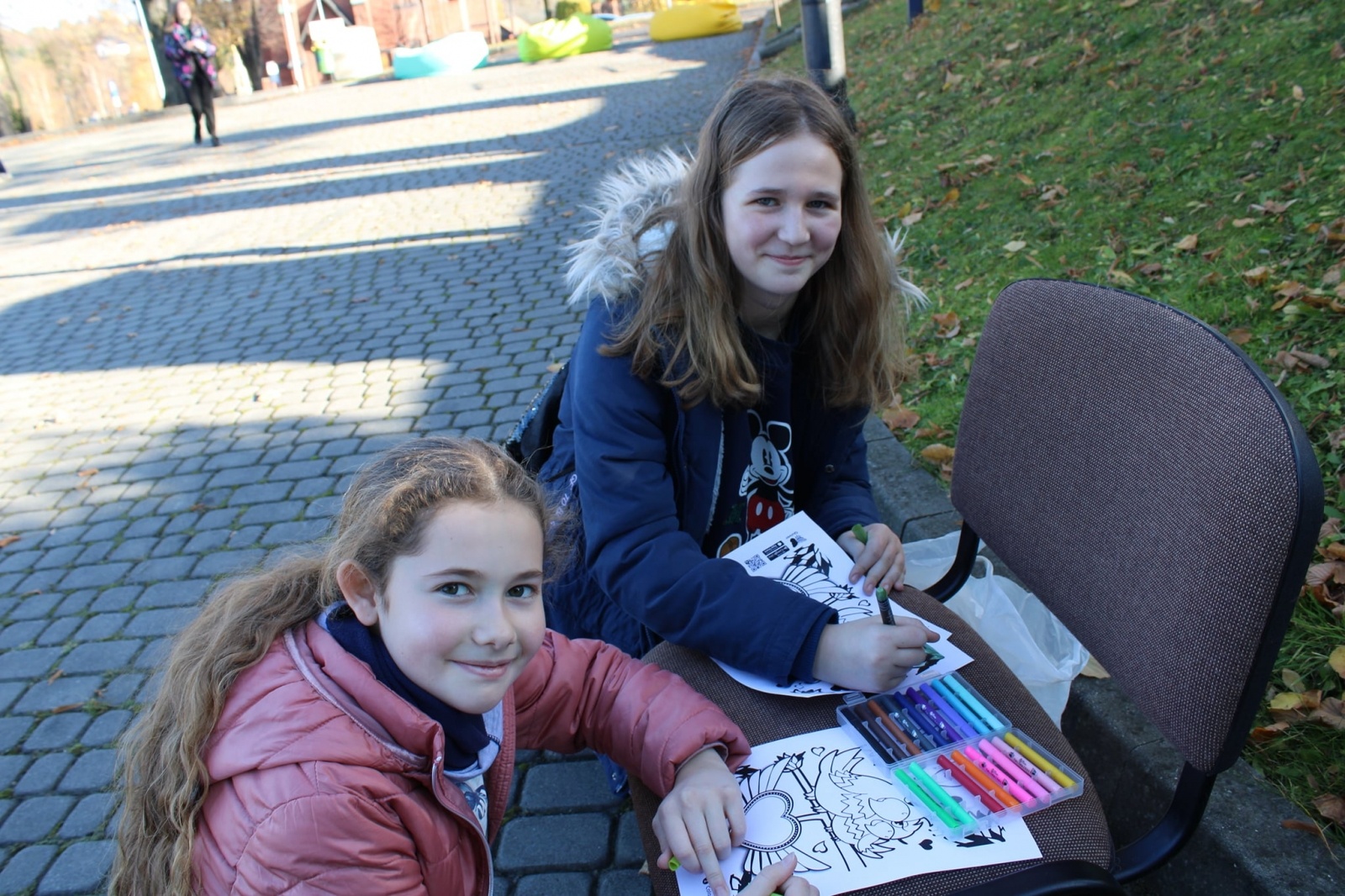 Zdjęcie w galerii na portalu naszwodzislaw.com: Alpaki i konkursy na otwarciu po remoncie biblioteki w Mszanie [FOTO] wiadomości z regionu