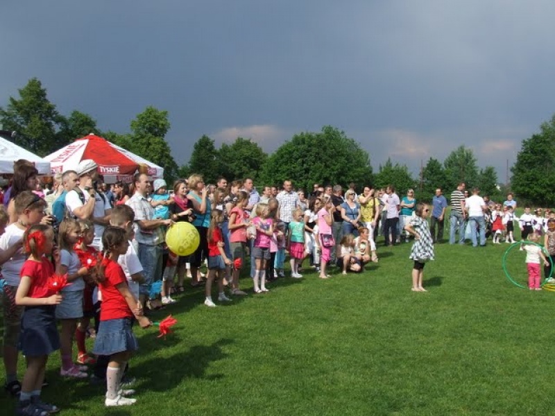 Zdjęcie w galerii na portalu naszwodzislaw.com: Mama, tata i ja - festyn w Zawadzie wiadomości z regionu