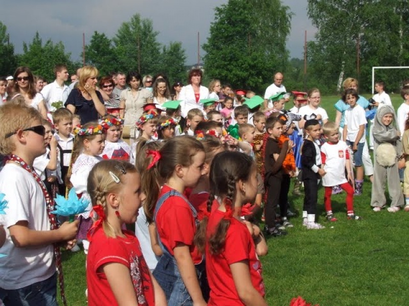 Zdjęcie w galerii na portalu naszwodzislaw.com: Mama, tata i ja - festyn w Zawadzie wiadomości z regionu