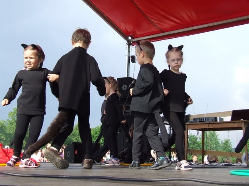 Zdjęcie w galerii na portalu naszwodzislaw.com: Mama, tata i ja - festyn w Zawadzie wiadomości z regionu