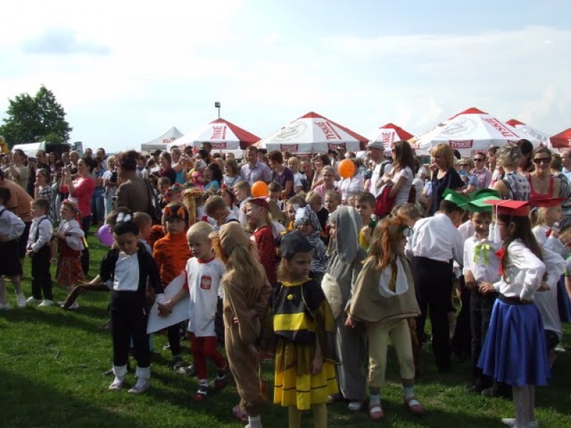 Zdjęcie w galerii na portalu naszwodzislaw.com: Mama, tata i ja - festyn w Zawadzie wiadomości z regionu