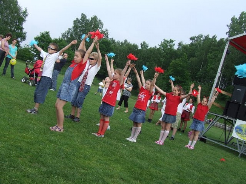 Zdjęcie w galerii na portalu naszwodzislaw.com: Mama, tata i ja - festyn w Zawadzie wiadomości z regionu