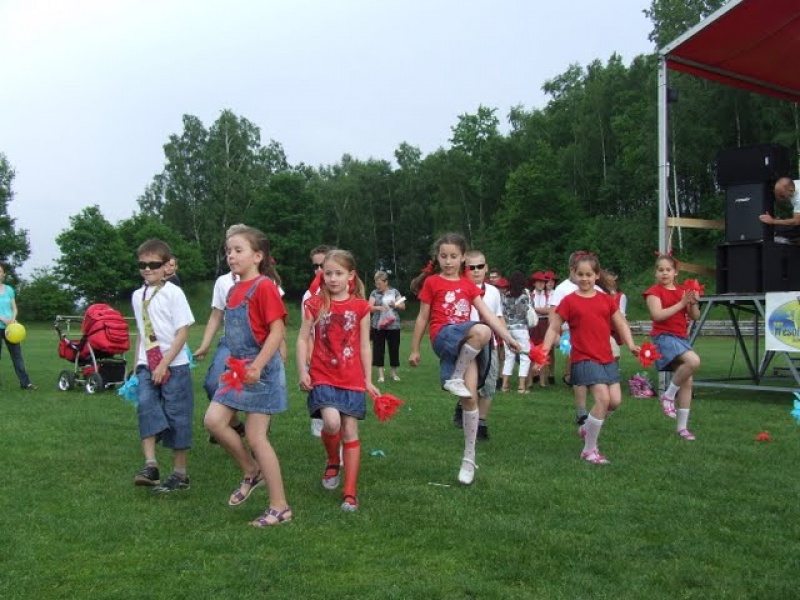 Zdjęcie w galerii na portalu naszwodzislaw.com: Mama, tata i ja - festyn w Zawadzie wiadomości z regionu