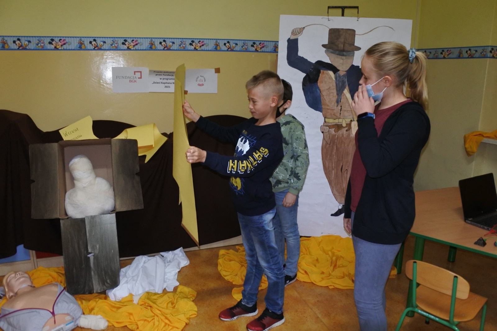 Zdjęcie w galerii na portalu naszwodzislaw.com: Uczniowie pszowskiej SP 1 śladami polskiego Indiany Jonesa wiadomości z regionu