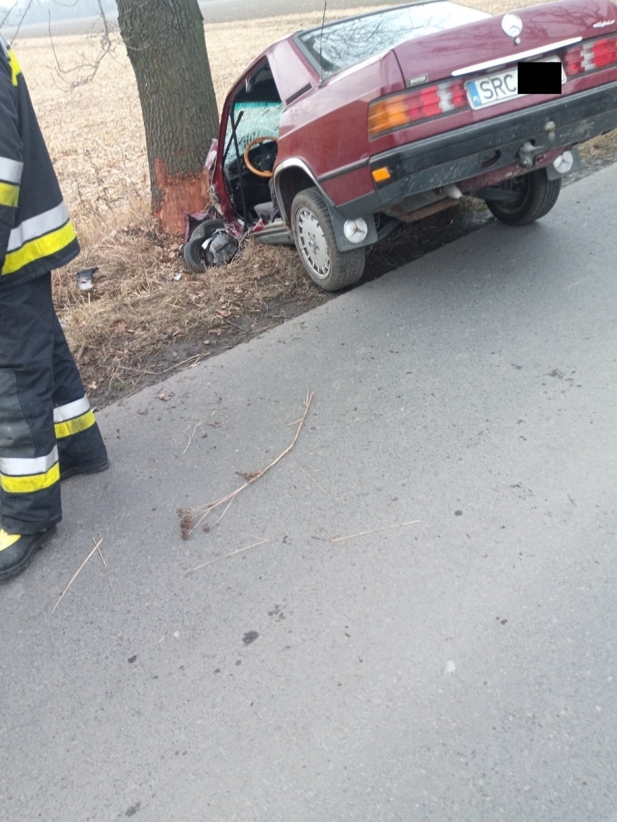 Zdjęcie w galerii na portalu naszwodzislaw.com: Mercedes i audi zderzyły się na trasie Buków-Syrynia wiadomości z regionu