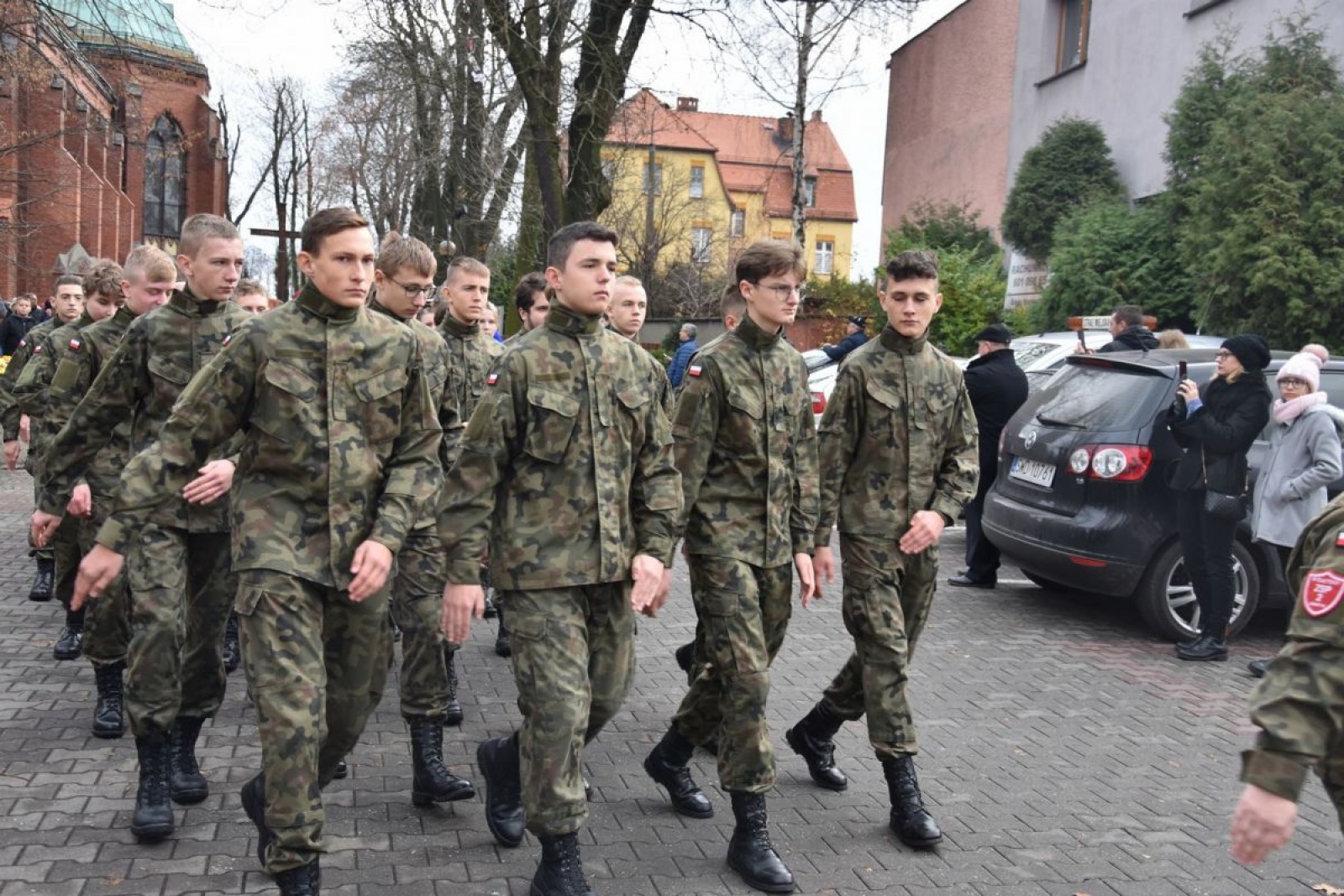 Zdjęcie w galerii na portalu naszwodzislaw.com: Klasy mundurowe z Rydułtów ślubowały [FOTO] wiadomości z regionu