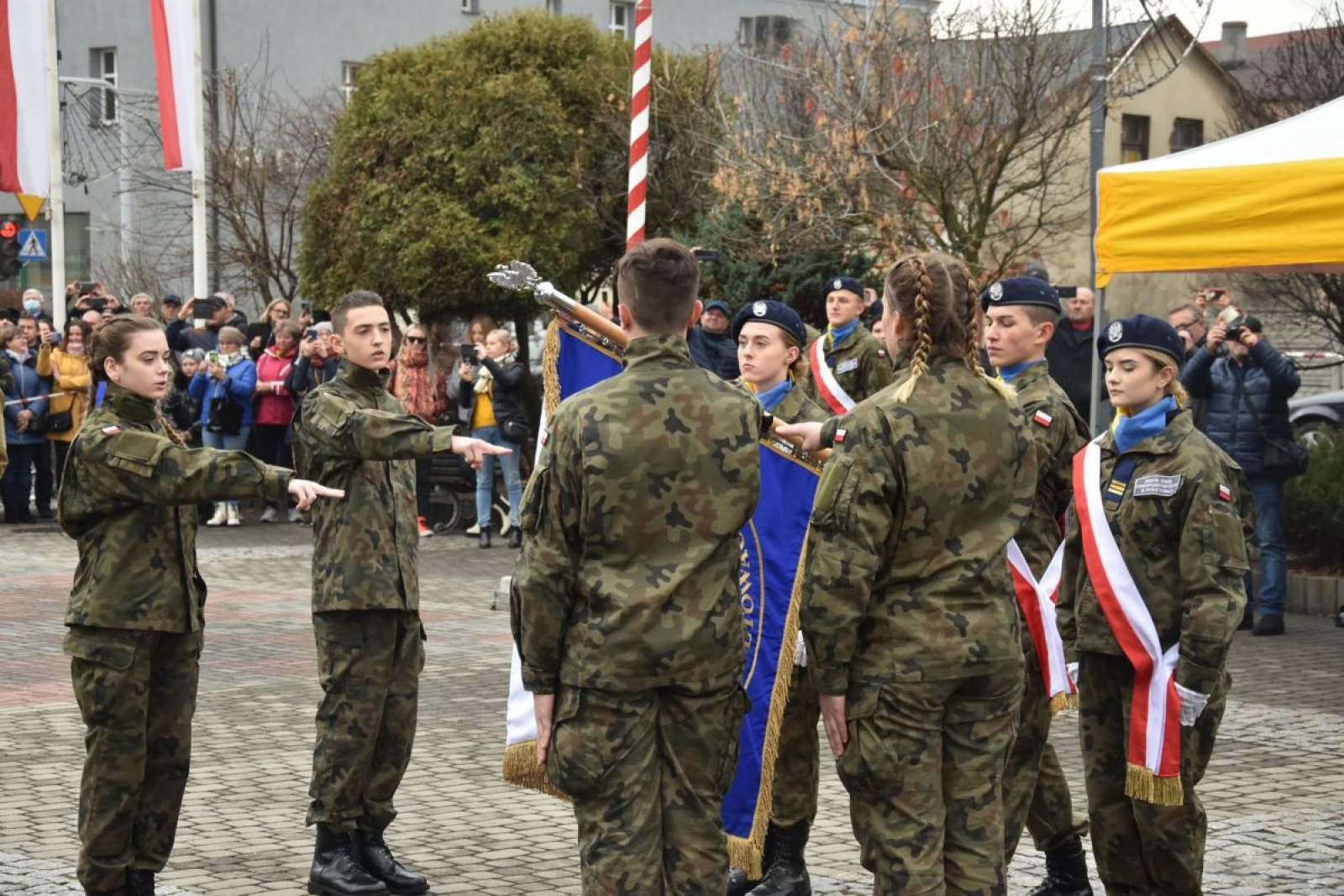 Zdjęcie w galerii na portalu naszwodzislaw.com: Klasy mundurowe z Rydułtów ślubowały [FOTO] wiadomości z regionu