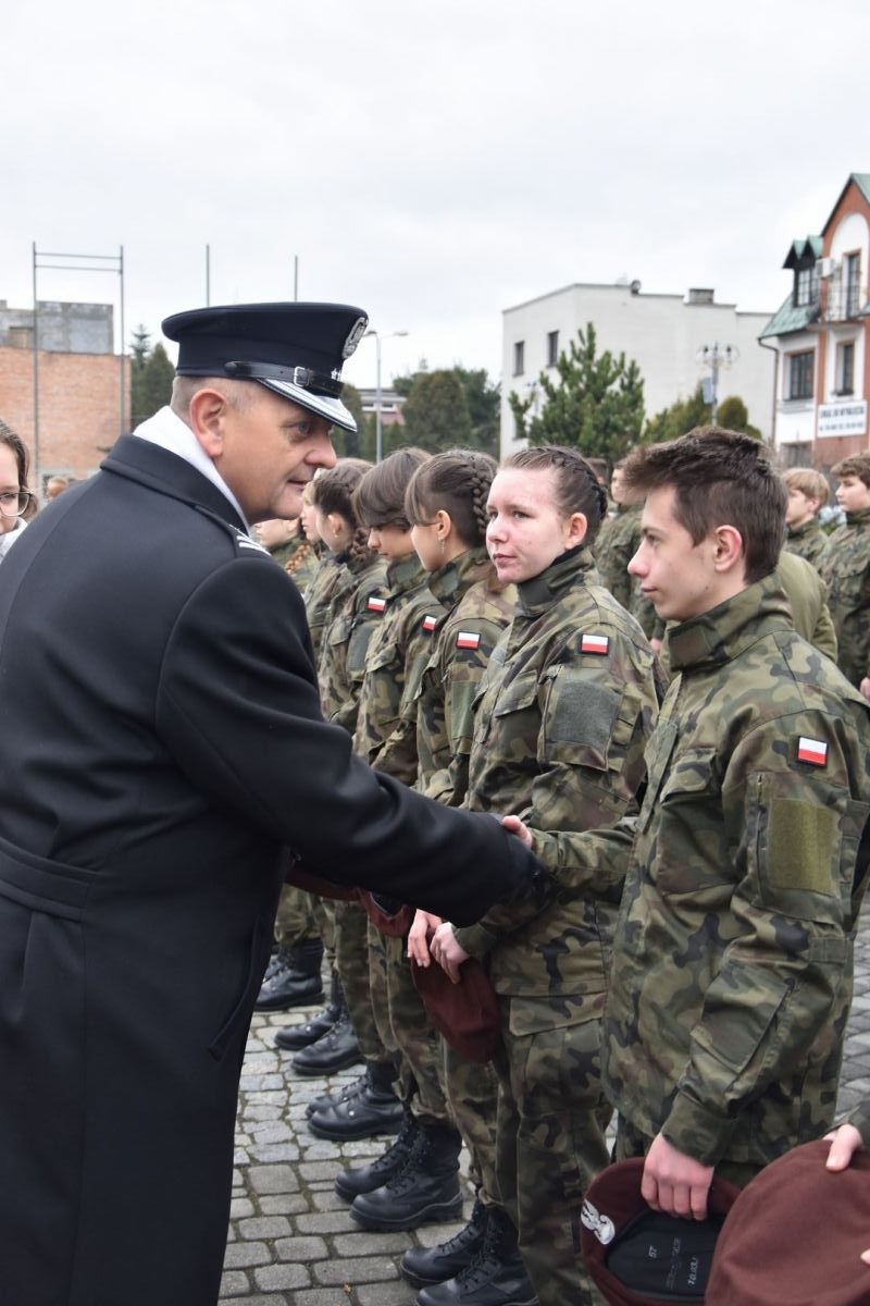 Zdjęcie w galerii na portalu naszwodzislaw.com: Klasy mundurowe z Rydułtów ślubowały [FOTO] wiadomości z regionu