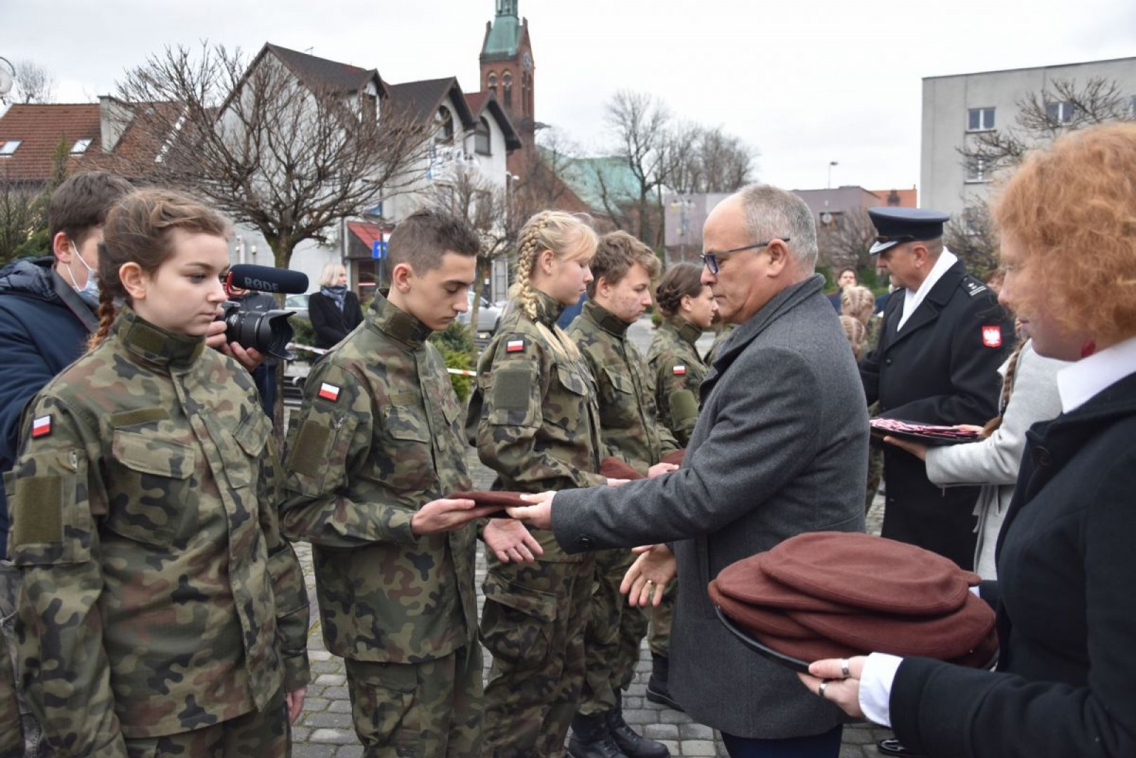 Zdjęcie w galerii na portalu naszwodzislaw.com: Klasy mundurowe z Rydułtów ślubowały [FOTO] wiadomości z regionu