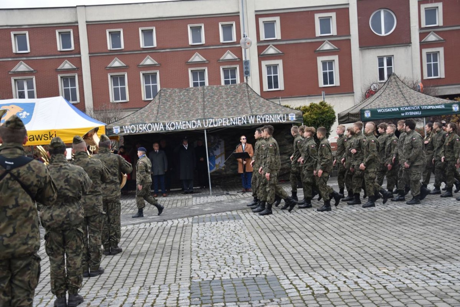 Zdjęcie w galerii na portalu naszwodzislaw.com: Klasy mundurowe z Rydułtów ślubowały [FOTO] wiadomości z regionu