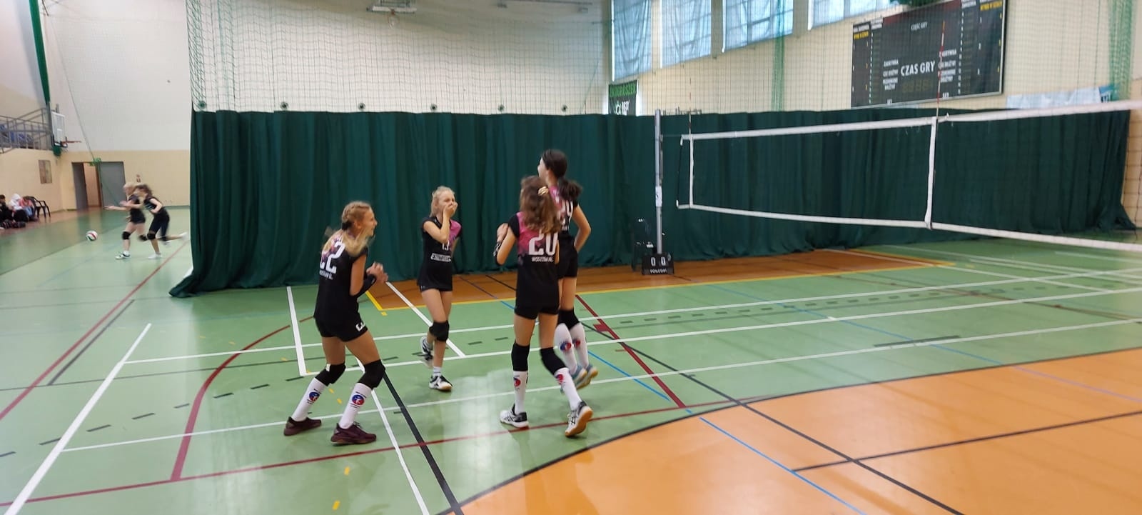 Zdjęcie w galerii na portalu naszwodzislaw.com: Bardzo pracowity weekend siatkarek wodzisławskiej Zorzy wiadomości z regionu