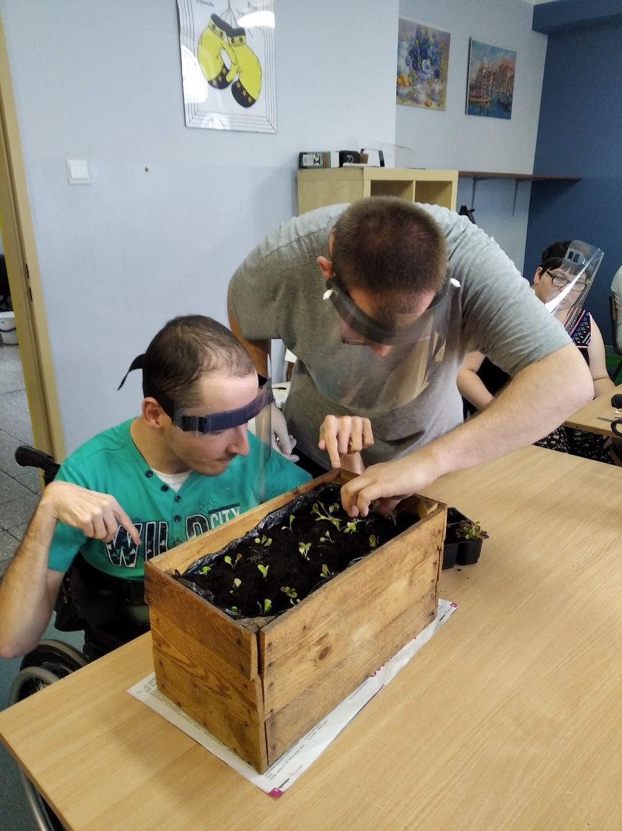 Zdjęcie w galerii na portalu naszwodzislaw.com: Pomagają młodym ludziom zyskać samodzielność i niezależność wiadomości z regionu