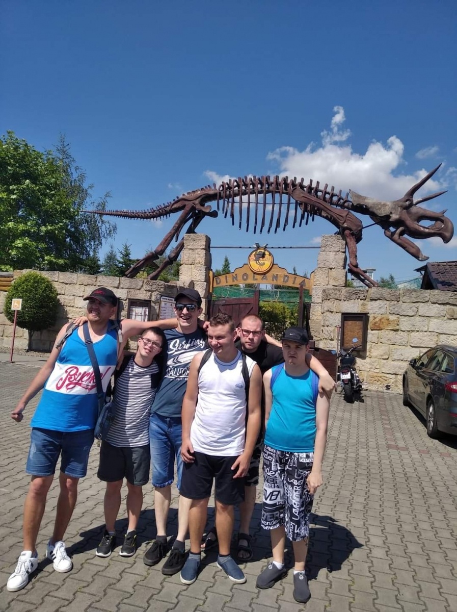 Zdjęcie w galerii na portalu naszwodzislaw.com: Pomagają młodym ludziom zyskać samodzielność i niezależność wiadomości z regionu