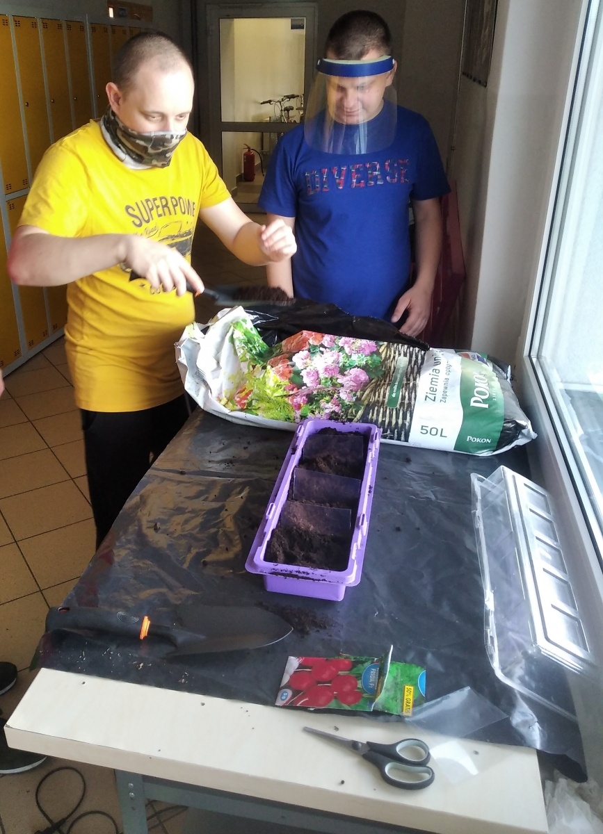 Zdjęcie w galerii na portalu naszwodzislaw.com: Pomagają młodym ludziom zyskać samodzielność i niezależność wiadomości z regionu