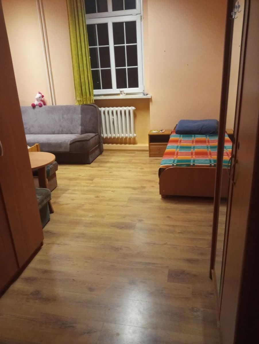 Zdjęcie w galerii na portalu naszwodzislaw.com: To miejsce, gdzie zawsze ktoś czeka wiadomości z regionu