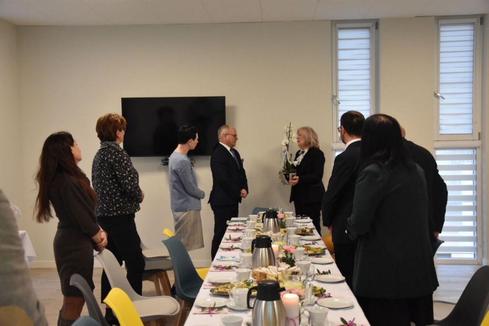 Zdjęcie w galerii na portalu naszwodzislaw.com: Pracownicy pomocy społecznej docenieni wiadomości z regionu